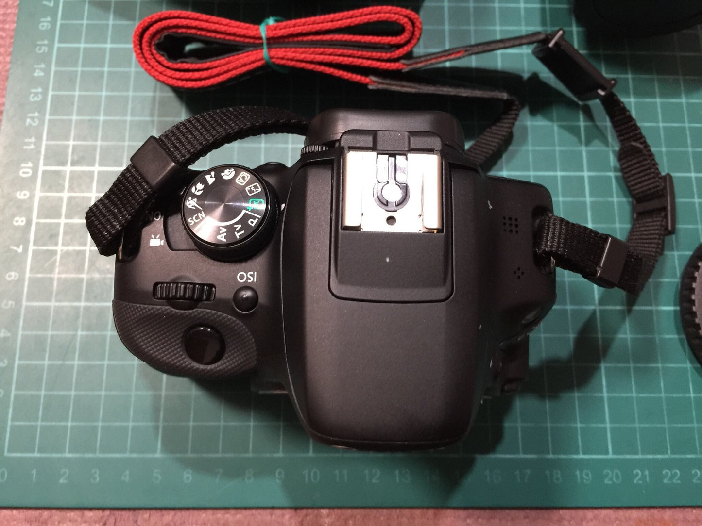 CANON EOS Kiss X7 EF-S18-55 IS STM DS126441